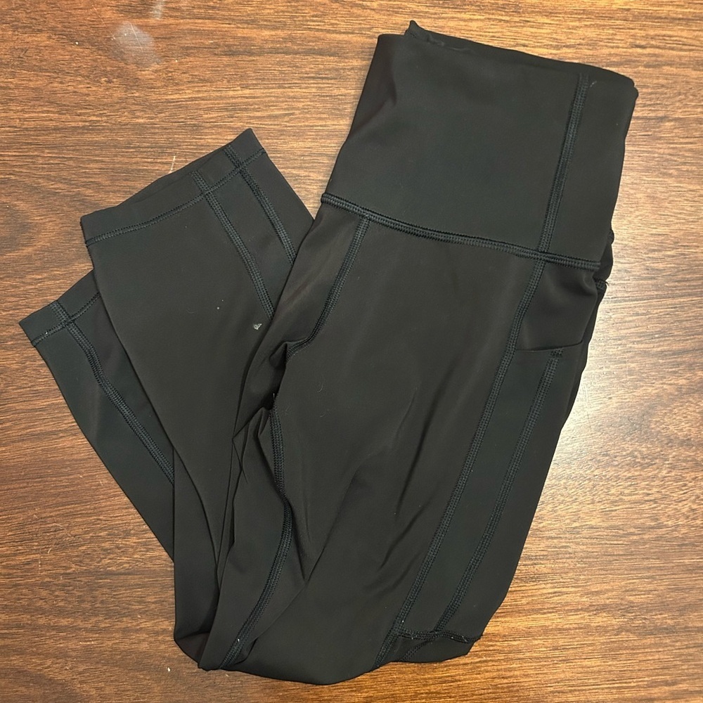 Athleta Ultimate Stash Capri in Black
